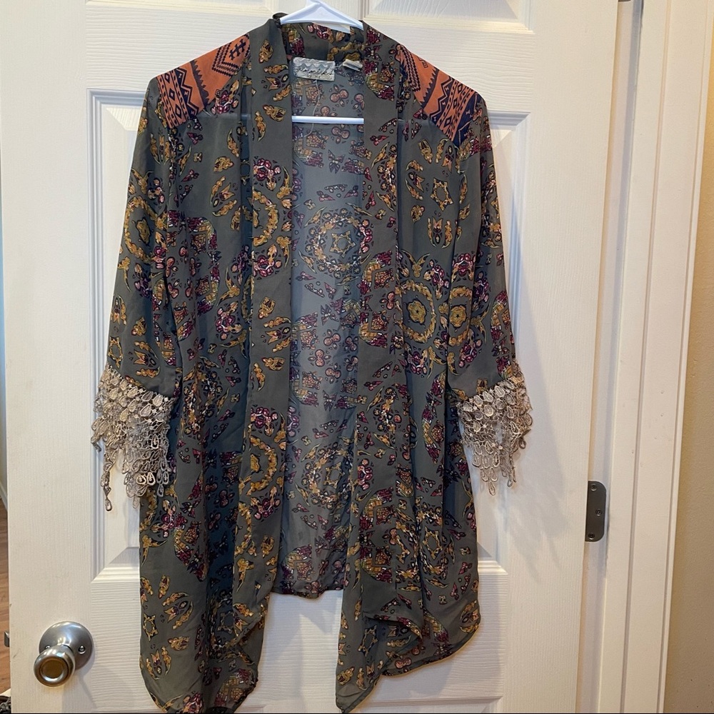 Green Gimmicks Kimono